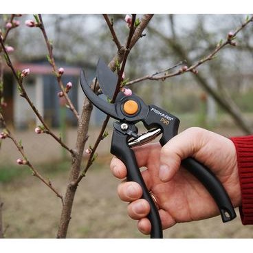 Секатор Fiskars P90 111960/1001530 профессиональный
