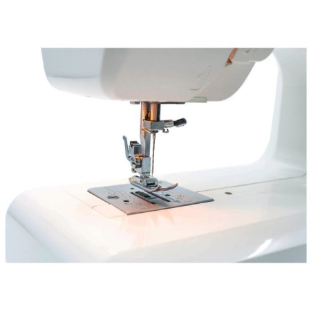 Швейная машина Janome LE25